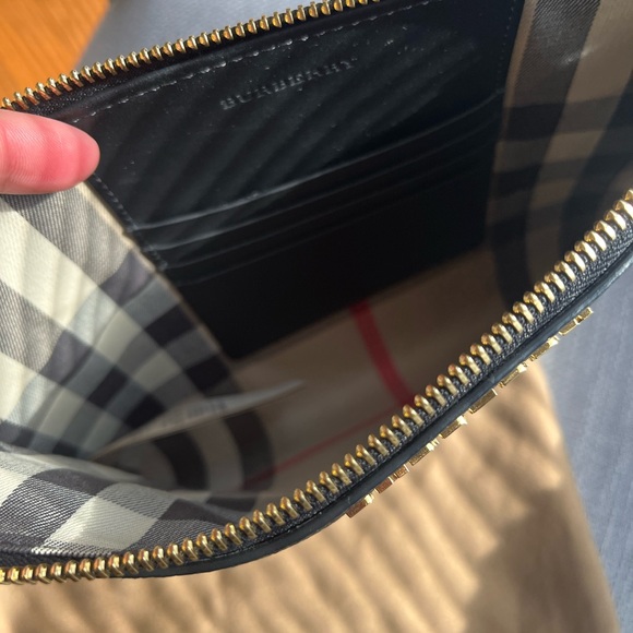Burberry Black Leather Crossbody Bag - Picture 5 of 7